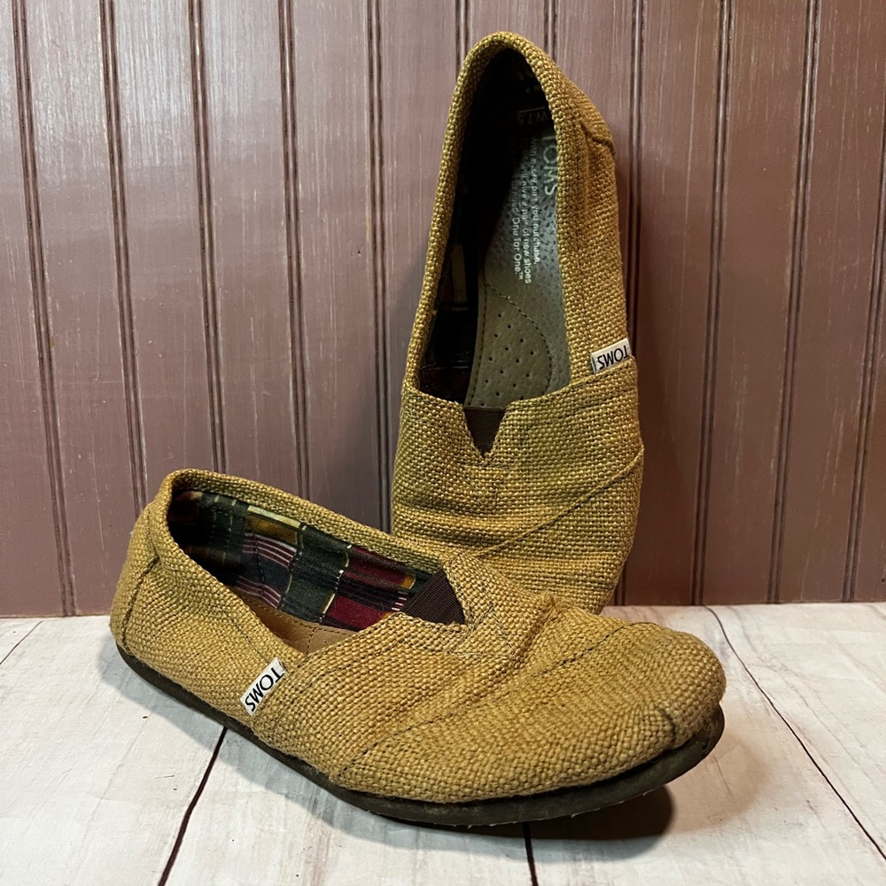Women’s toms